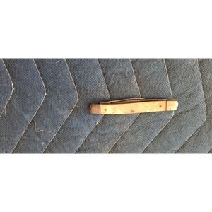 Vintage Pocket Knife Ka-bar 2 Blade Pearl Handle, Has Some Rust